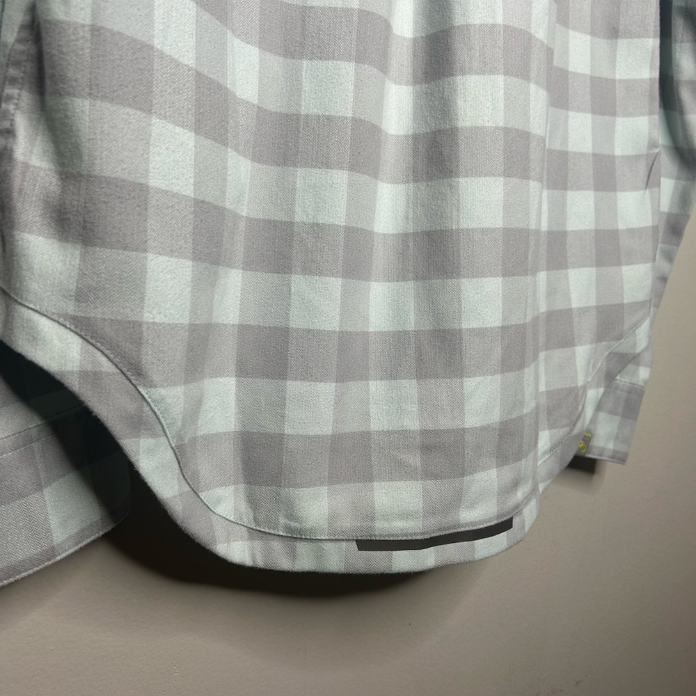 Pearl Izumi Women’s Rove Long Sleeve Flannel Button Up Ice Blue / Fog Plaid Sz M - Picture 6 of 15